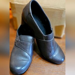 Clark's Dark Gray Women's shoe